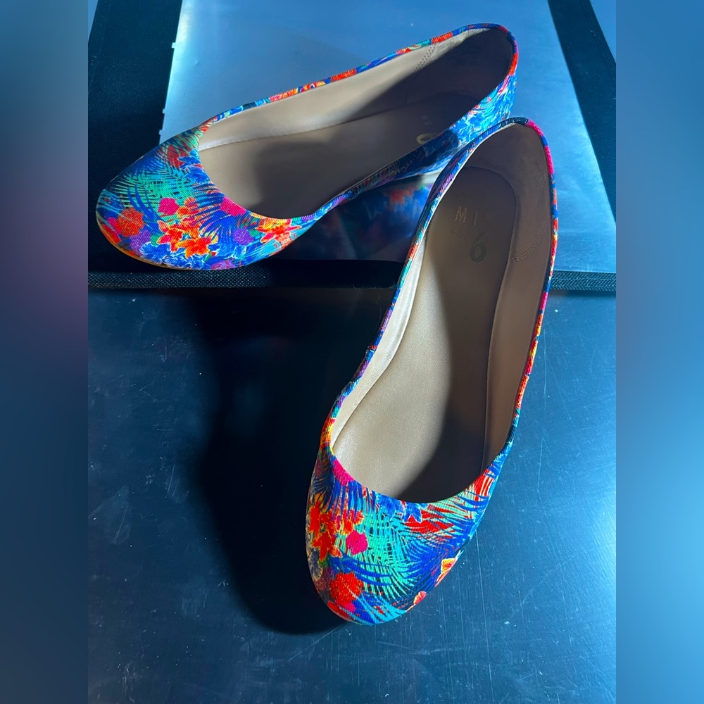 Multicolored Mix No 6 Slip-On Flats, size 8
